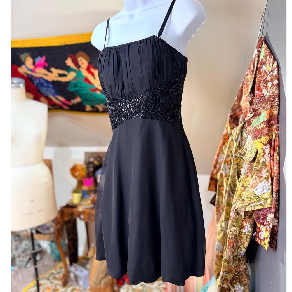 ECI New York Black Beaded Bodice Bubble Hem removeable Strap Mini Dress Size 0